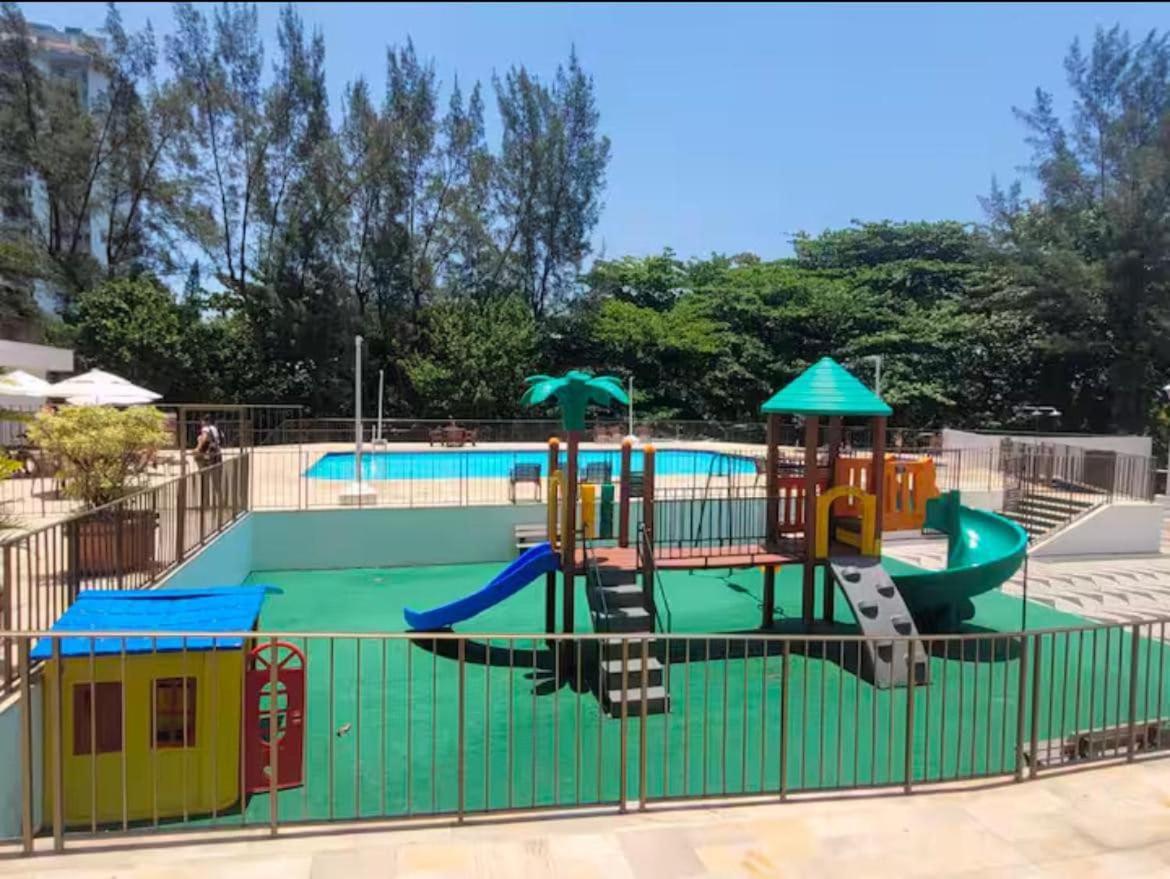 Rhr With Full Leisure Swimming Pool And Rio de Janeiro