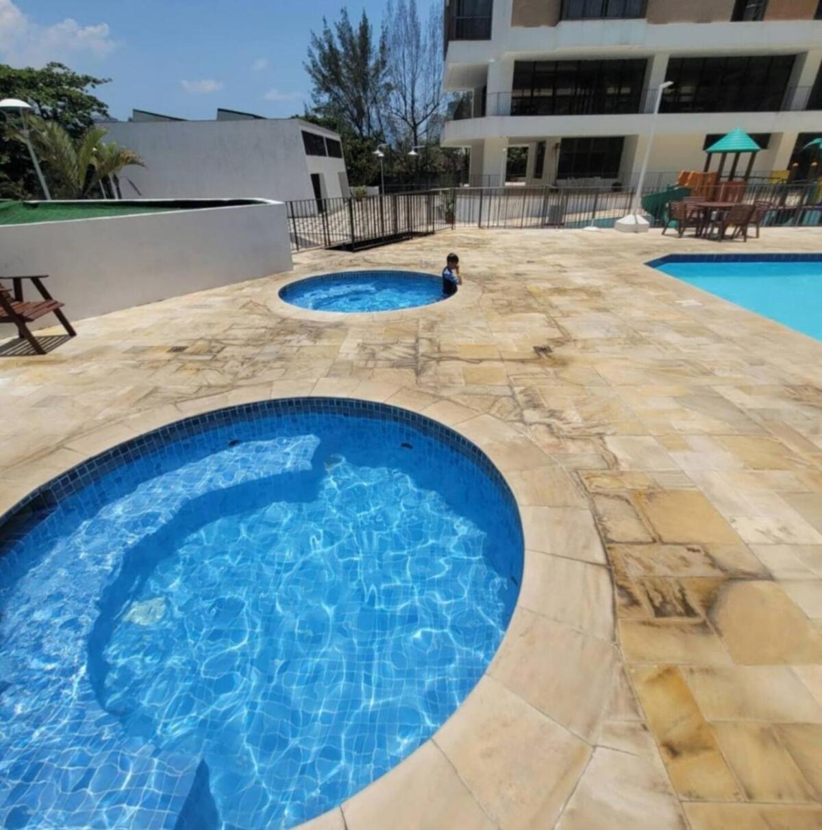 Apartamento Rhr With Full Leisure Swimming Pool And